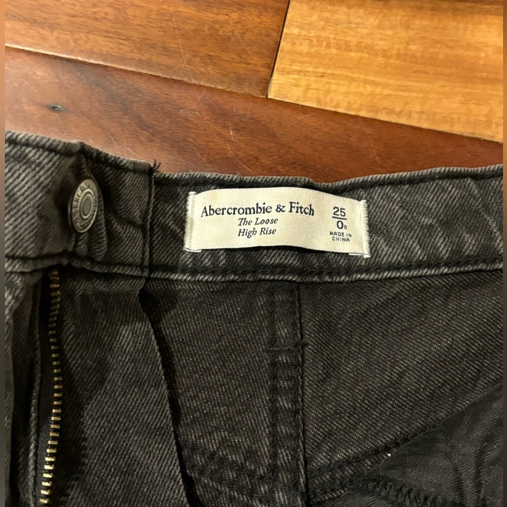Abercrombie High Rise Loose Jean Dark Gray Size 25 - Picture 4 of 4
